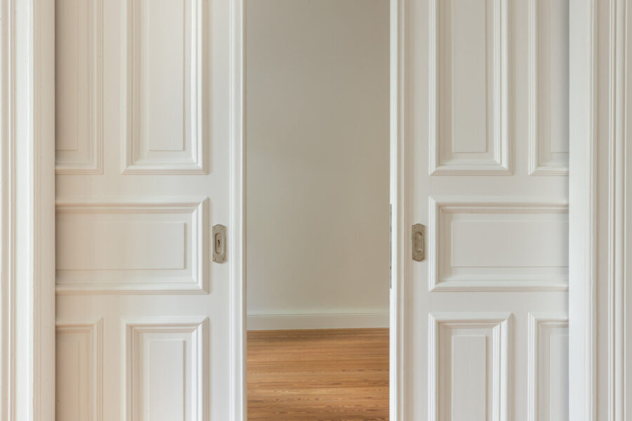 Besser gehts nicht – Kernsaniertes Haus, Aufzug, 2 Balkone mit Gewährleistung - Detail-Wohnzimmer (15513)