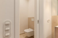 Separate Toilette