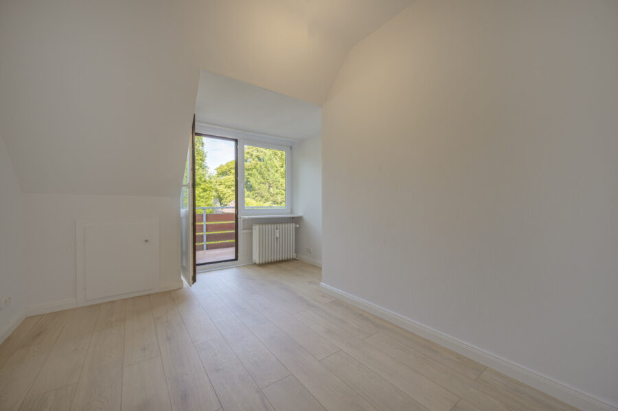 Erstbezug nach Modernisierung | Endetage mit 2 Balkonen - Zimmer | Balkon (17322)