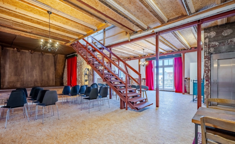 Architektonisches Meisterwerk | Repräsentative Villa in Bestlage - Ausbaufläche im 2. OG (11499)