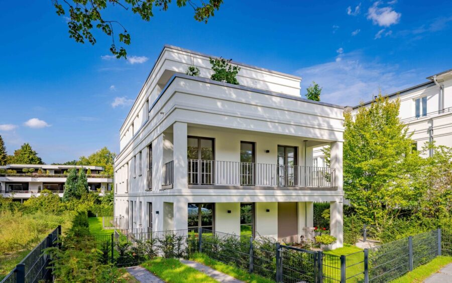 Elegantes Wohnen in Blankenese – Hochwertige Neubauwohnung in unmittelbarer Nähe zum Ortskern - Hausansicht (17386)