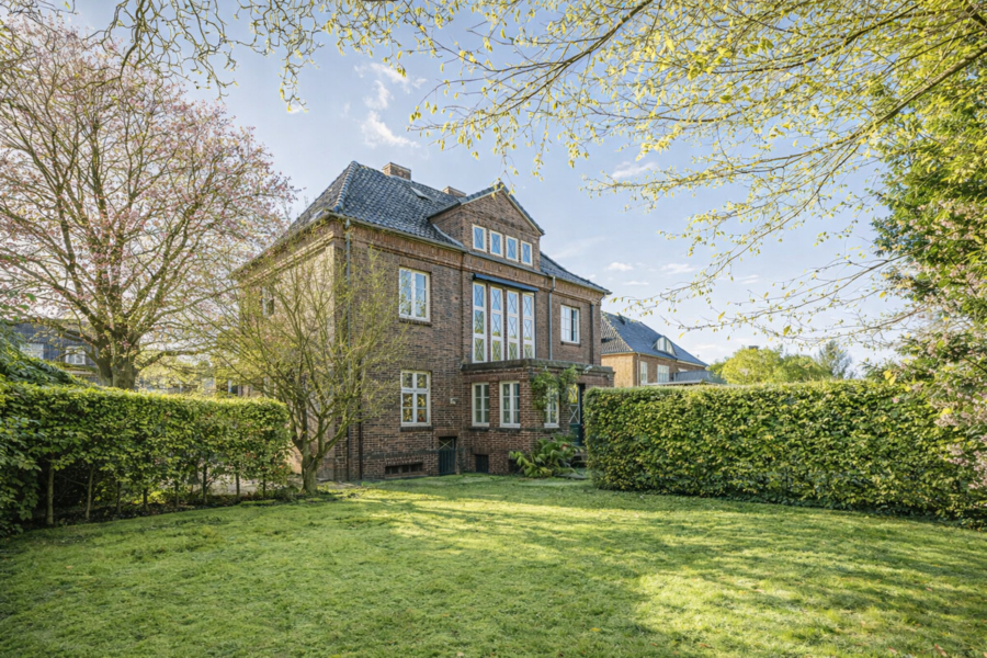 Stilvolle Rotklinker-Villa nahe der Waitzstraße - Hausansicht (11541)