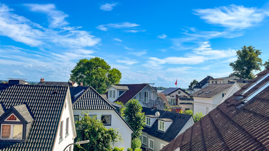 Design-Wohnung über den Dächern des Treppenviertels - Blick aus dem Fenster (14938)