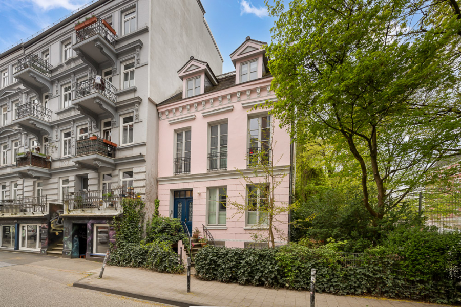 Pour la vie – einmaliges Stadthaus im Karolienviertel - Hausansicht (11843)