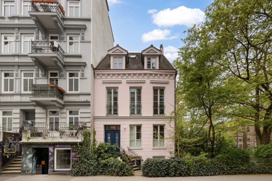 Pour la vie – einmaliges Stadthaus im Karolienviertel - Hausansicht (11868)