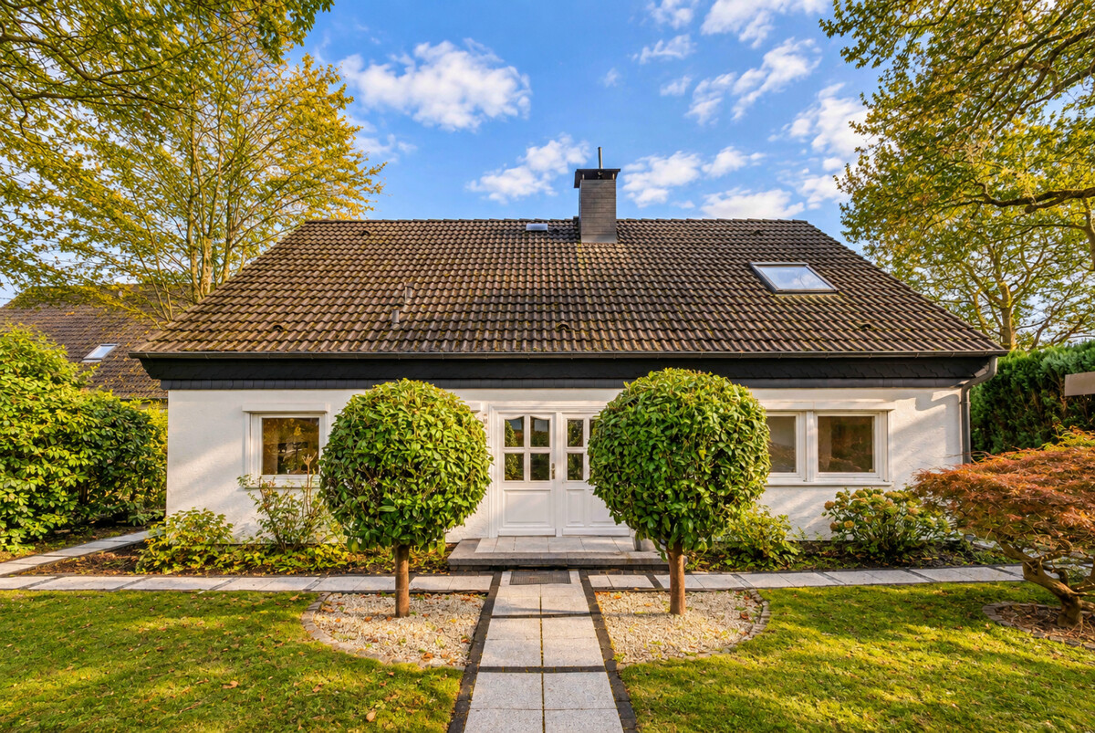 Hausansicht (KI bearbeitet)